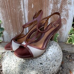 Retro Two Toned Peep Toe Heels